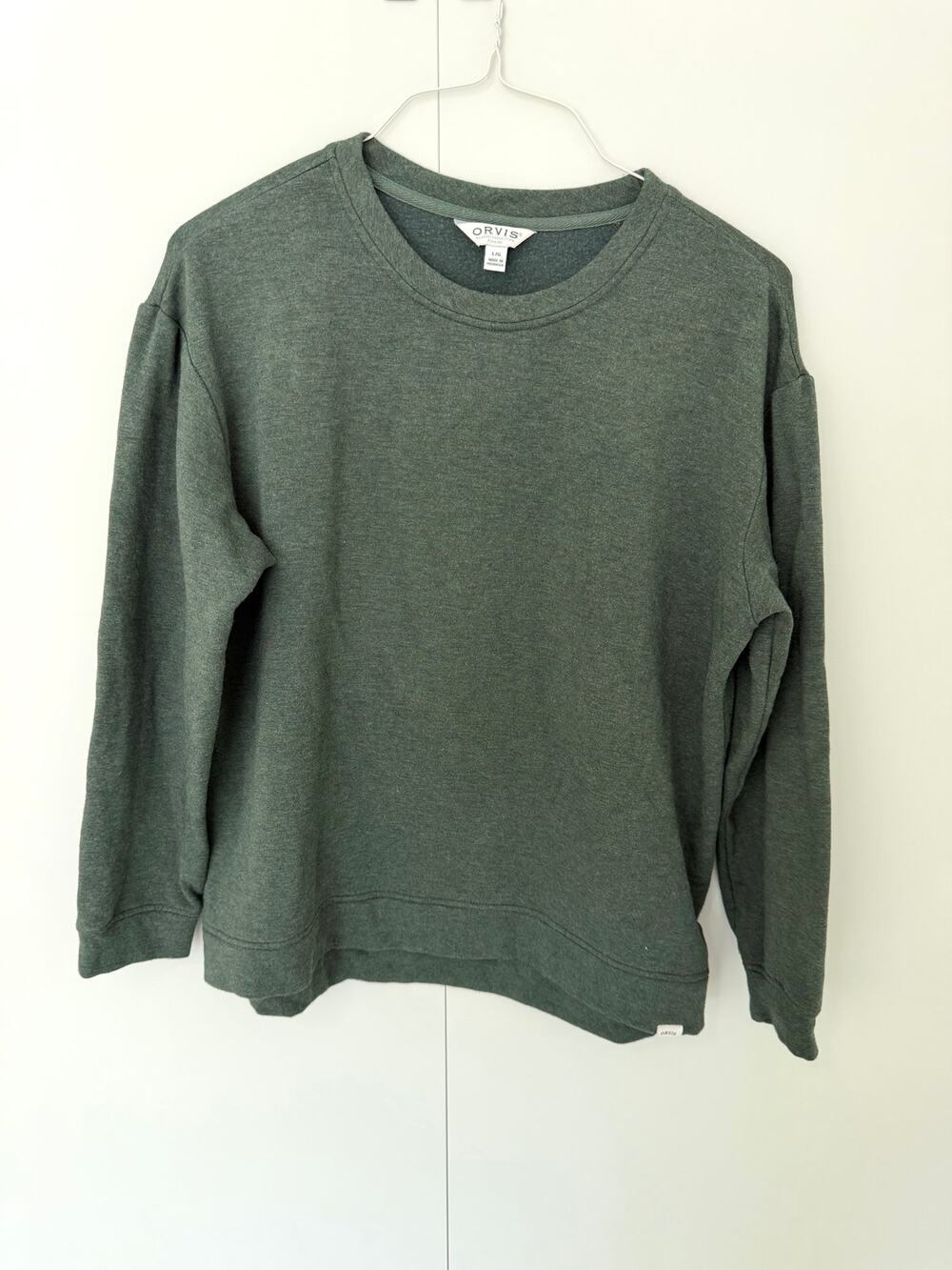 ORVIS Women's Classic Collection Crewneck Sweatshirt in Green